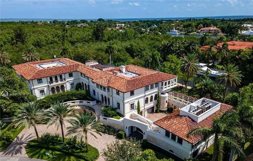 Marc Anthony vinde pentru 27 de milioane de dolari o vilă din apropiere de Miami