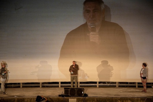 CHESTIONAR NEWS.RO - Regizorul Dan Chişu, despre anul „trist” 2020: Miracolul sălii de cinema nu poate şi nu trebuie să dispară