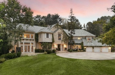 Reese Witherspoon şi soţul ei, o nouă proprietate în vestul Los Angeles - FOTO

