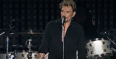 Un album live al concertelor susţinute de Johnny Hallyday în 2003, la Bercy, lansat 