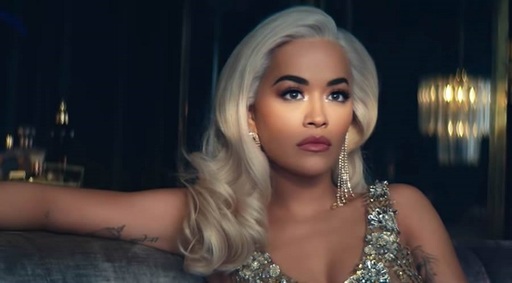 Echipa cântăreţei Rita Ora a oferit unui restaurant 5.000 de lire sterline pentru a încălca regulile lockdownului 