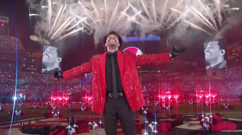 The Weeknd, show electrizant cu distanţare fizică la Super Bowl - VIDEO