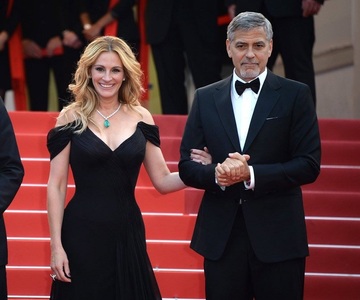 Actorii George Clooney şi Julia Roberts vor juca în comedia romantică "Ticket to Paradise"