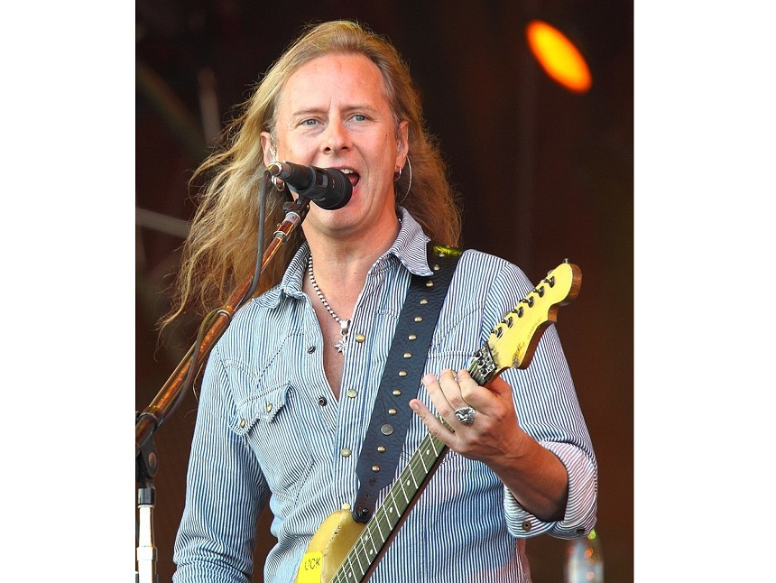 Jerry Cantrell, fondator al grupului Alice in Chains, a finalizat înregistrarea celui de-al treilea album solo