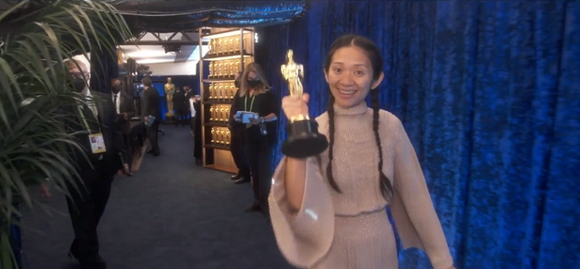 China a sărbătorit neoficial reuşita istorică a lui Chloé Zhao la Oscar, după ce numele regizoarei a fost cenzurat