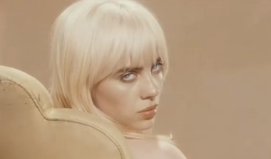 Billie Eilish a dezvăluit un fragment din noul single "Happier Than Ever" - VIDEO