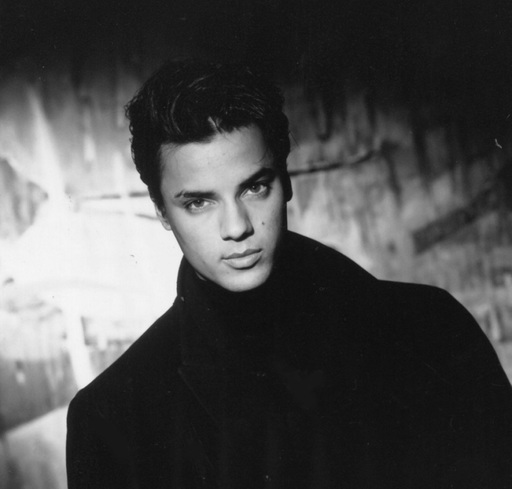 Nick Kamen, model şi cântăreţ englez, a murit la vârsta de 59 de ani