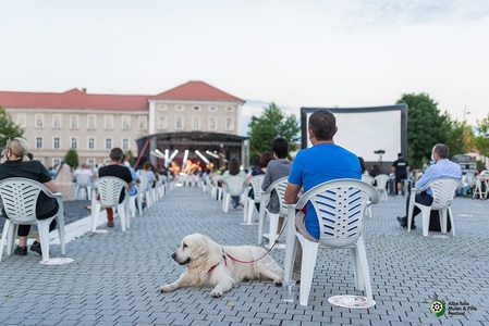 Cetatea Alba Carolina se transformă în scenă în aer liber pentru Alba Iulia Music & Film Festival