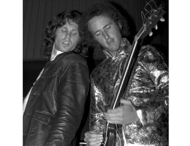 Robby Krieger, chitaristul trupei The Doors, îşi publică prima carte de memorii