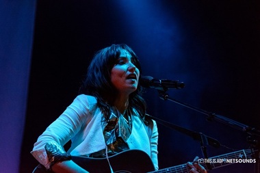 KT Tunstall a amânat planurile pentru turneul viitor din cauza unor probleme de auz