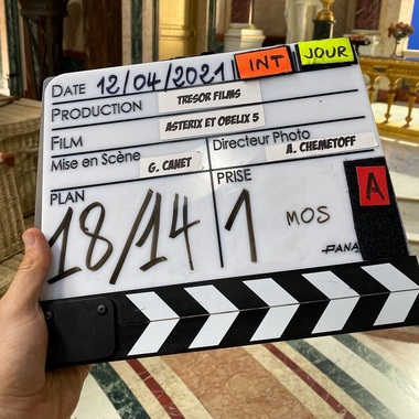 Guillaume Canet a anunţat finalul filmărilor la „Astérix et Obélix: L'Empire du Milieu” printr-un videoclip în care îşi rade mustaţa