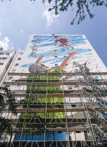 Picturi murale de mari dimensiuni, realizate de artişti români şi străini, la un festival de artă urbană, la Galaţi - FOTO