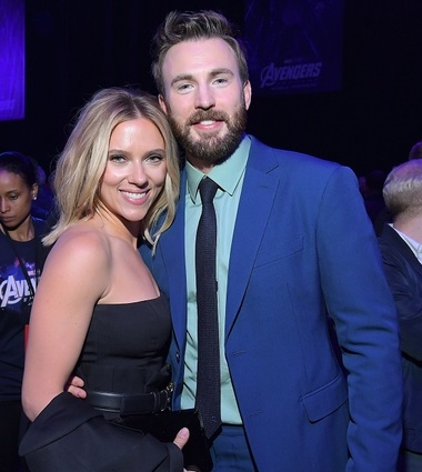 Chris Evans şi Scarlett Johansson vor juca împreună într-un film pentru Apple
