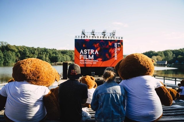 Astra Film Festival Sibiu a debutat cu evenimente speciale şi urşi de pluş