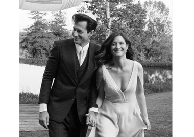 Actriţa Grace Gummer, una dintre fiicele lui Meryl Streep, s-a căsătorit cu muzicianul Mark Ronson