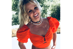 Tatăl lui Britney Spears a cerut unui judecător să pună capăt tutelei cântăreţei
