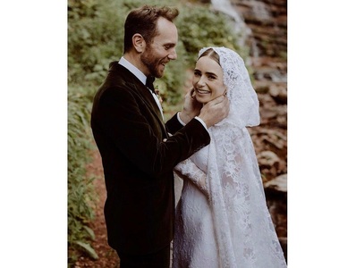 Actriţa Lilly Collins şi regizorul Charlie McDowell s-au căsătorit - FOTO
