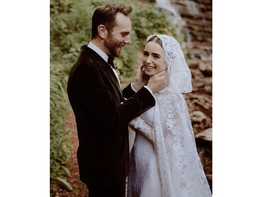 Actriţa Lilly Collins şi regizorul Charlie McDowell s-au căsătorit - FOTO