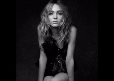 Modelul şi actriţa Lily Rose-Depp va juca alături de cântăreţul The Weeknd în serialul „The Idol”