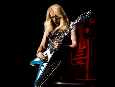Chitaristul Richie Faulkner de la Judas Priest a suferit un anevrism aortic pe scenă