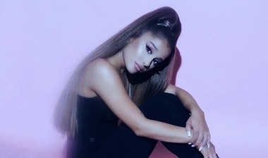 Ariana Grande şi Cynthia Erivo, în filmul musical „Wicked”