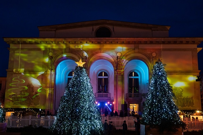 Mai mult de 30.000 de vizitatori, în primul weekend la Classical Christmas Market din Bucureşti