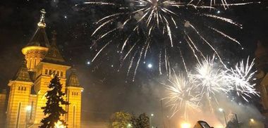 Povestea celor două piane, de Revelion, la Timişoara
