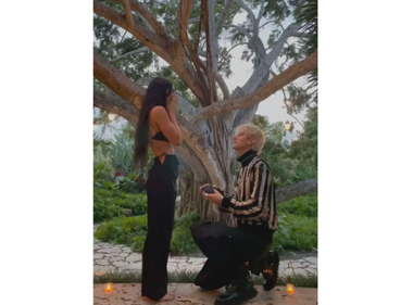 Actriţa Megan Fox şi rapperul Machine Gun Kelly au anunţat că s-au logodit