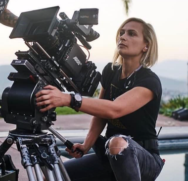 Drama de pe platourile de filmare de la „Rust” - Familia cineastei Halyna Hutchins îl dă în judecată pe Alec Baldwin 