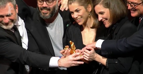Berlinale 2022 - Pelicula „Alcarràs”, de Carla Simón, a primit Ursul de Aur pentru cel mai bun film