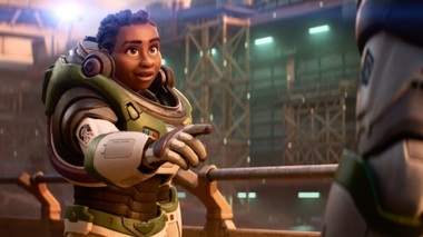 Pixar a reintrodus o scenă cu un sărut al unui cuplu gay în viitorul film "Lightyear", după critici ale angajaţilor referitoare la proiectul de lege "Don't Say Gay"