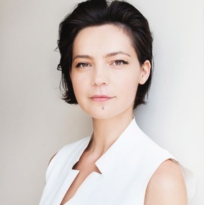 Actriţa Maria Dinulescu, consultant de investiţii în industria de imobiliare în Dubai