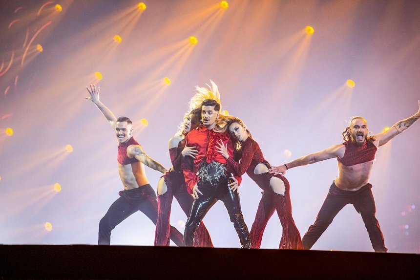 wrs, reprezentantul României la Eurovision, s-a calificat în finala consursului muzical - VIDEO