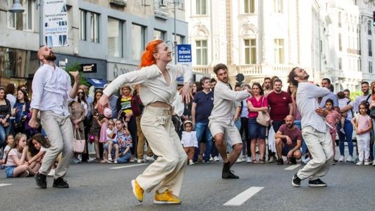 „Parada căţeilor”, spectacole, recitaluri şi ateliere pentru copii, în al patrulea weekend de Străzi deschise în Bucureşti - FOTO