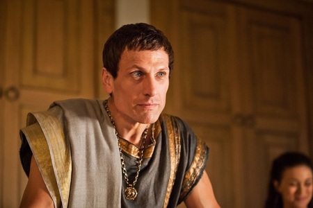 Un actor din serialul "Lord of The Rings: Rings of Power" şi "Spartacus" vine la Comic Con în Bucureşti