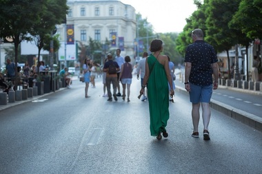 „Străzi deschise” se extinde în weekendul 30-31 iulie: Calea Victoriei, Şoseaua Kiseleff şi str. Jean Louis Calderon devin pietonale