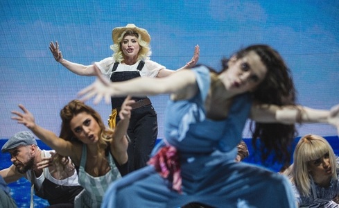 Musicalul "Mamma Mia!" revine pe scena Sălii Palatului din Capitală, după o pauză de doi ani - FOTO