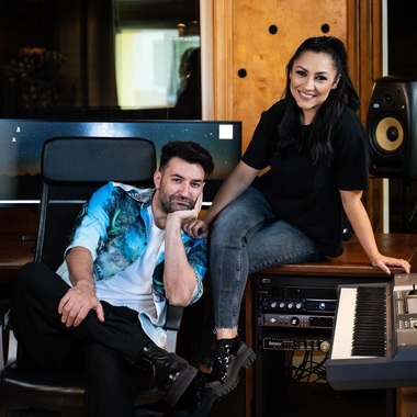 Andra şi Smiley au lansat prima melodie cântată împreună, „Doar vina ta” - VIDEO
