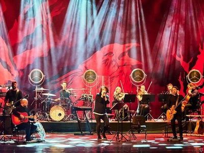 Alternosfera continuă seria de concerte "Theatroll | Corbul Troian" în Cluj, Timişoara, Sibiu şi Braşov