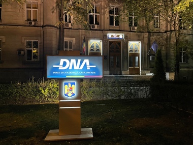 Agent Green, plângere la DNA pentru construirea unui teleschi în Parcul Natural Bucegi / Sunt vizaţi primarul din Sinaia, şefa APM Prahova, dar şi alţi funcţionari 