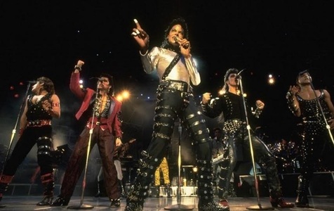 Melodia "Thriller" a lui Michael Jackson, numărul 1 în topul ascultărilor pe Apple Music în Statele Unite -  VIDEO
