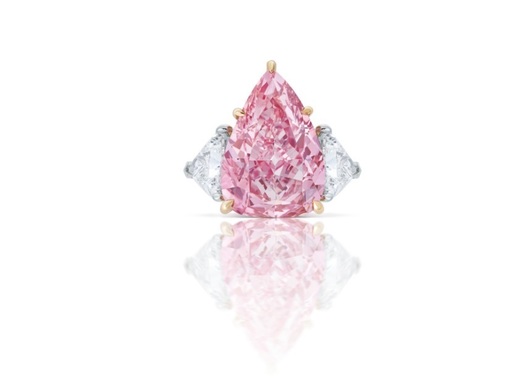 Diamantul roz gigant "Fortune Pink", adjudecat la 28,3 milioane de euro