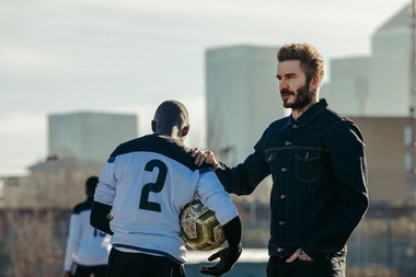Serialul original "David Beckham salvează echipa" este disponibil pe Disney+/ VIDEO