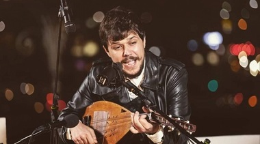 Simion Bogdan-Mihai şi Lăutarii de Mătase vor susţine un concert pe scena Palatului Bragadiru din Bucureşti