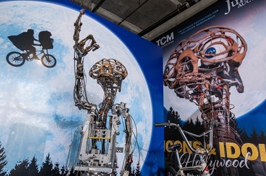 Marioneta din filmul cult „E.T.” va fi vândută la licitaţie 