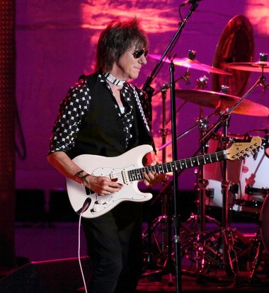 Legendarul chitarist Jeff Beck a murit 