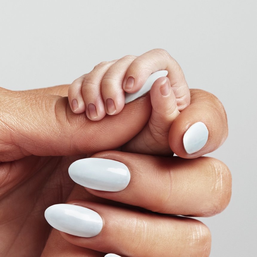 Paris Hilton anunţă naşterea primului ei copil