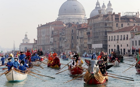 Carnavalul de la Veneţia îşi recapătă strălucirea de altădată - FOTO/ VIDEO
