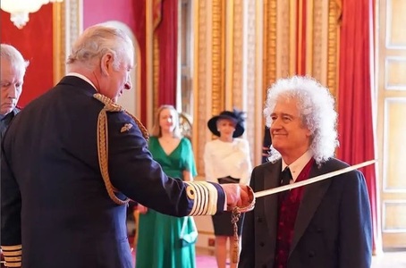 Chitaristul trupei Queen, Brian May, a fost înnobilat de regele Charles III