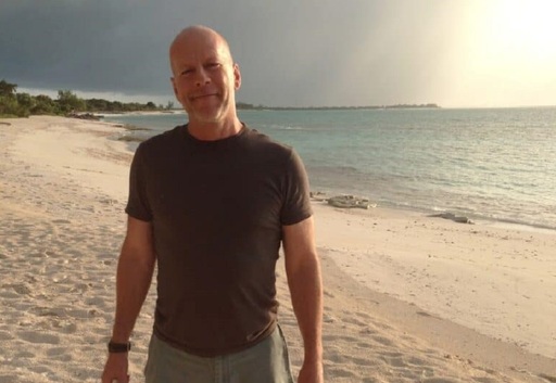 Demi Moore a publicat imagini de la aniversarea lui Bruce Willis - VIDEO